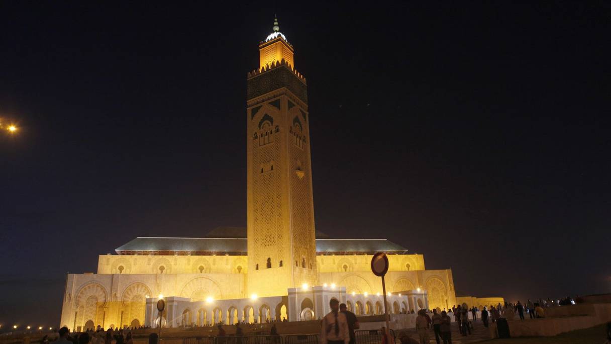 La mosquée Hassan II attire des dizaines de milliers de fidèles tous les soirs du mois sacré
