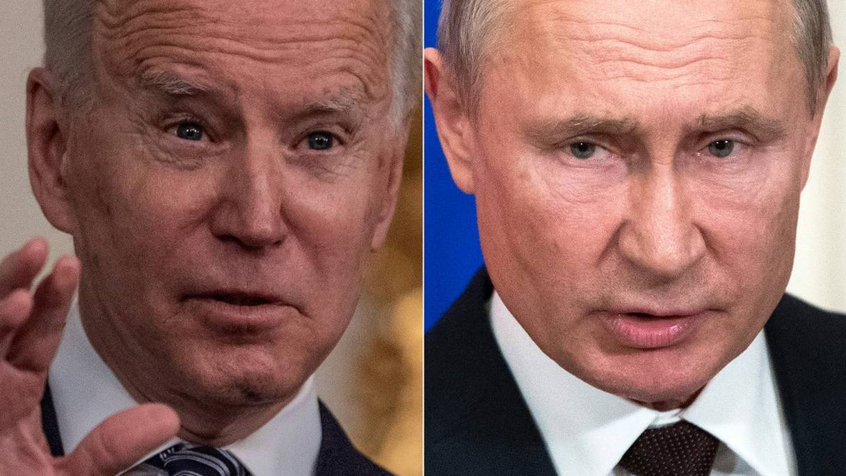 Le président américain Joe Biden, à la Maison Blanche, à Washington, le 15 mars 2021, et le président russe Vladimir Poutine, au Kremlin, à Moscou, le 5 mars 2020.
	 
