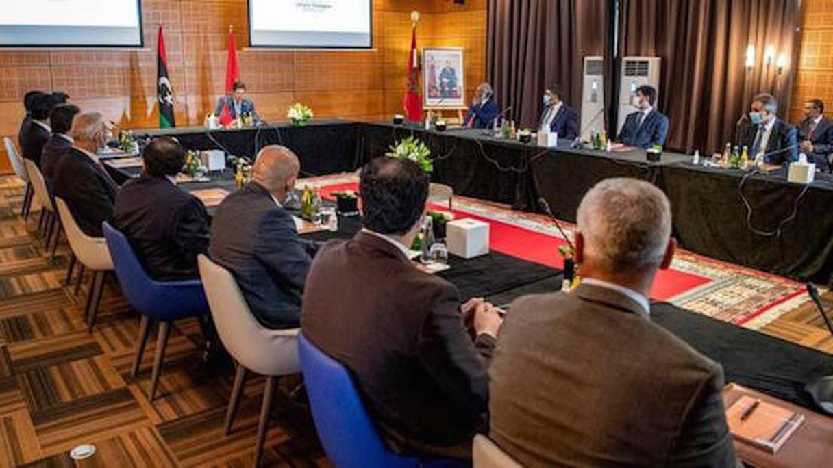 Le premier dialogue parlementaire inter-libyen, présidé par le ministre marocain des Affaires étrangères et de la coopération Nasser Bourita.
