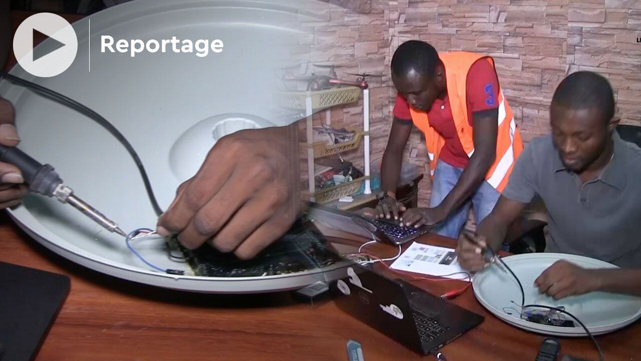 Un kenyan invente une poubelle intelligente et solaire qui offre la Wifi et  sensibilise les habitants au tri des déchets - NeozOne