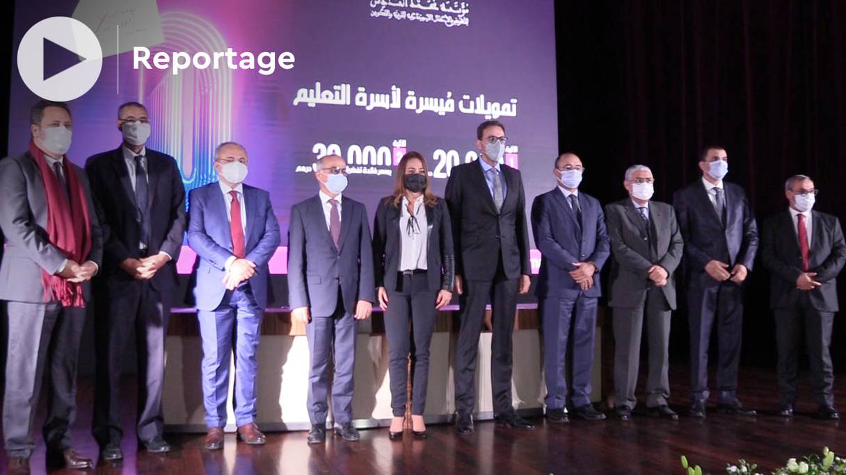 La cérémonie de signature des conventions de la Fondation Mohammed VI avec huit établissements bancaires pour le démarrage du mécanisme de prêts au profit du personnel de l’éducation nationale, s’est déroulée ce lundi 20 décembre 2021.
