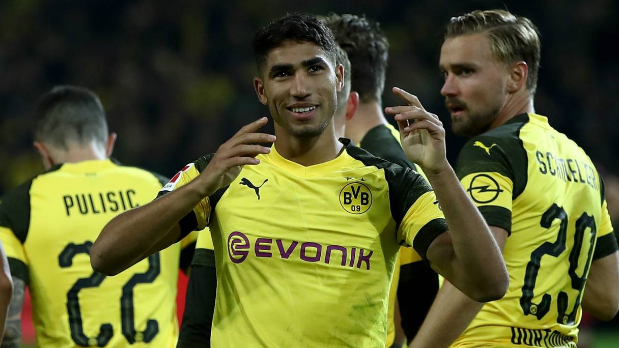 Le Borussia Dortmund est le premier club à braver le confinement en s'entraînant par petits groupes.
