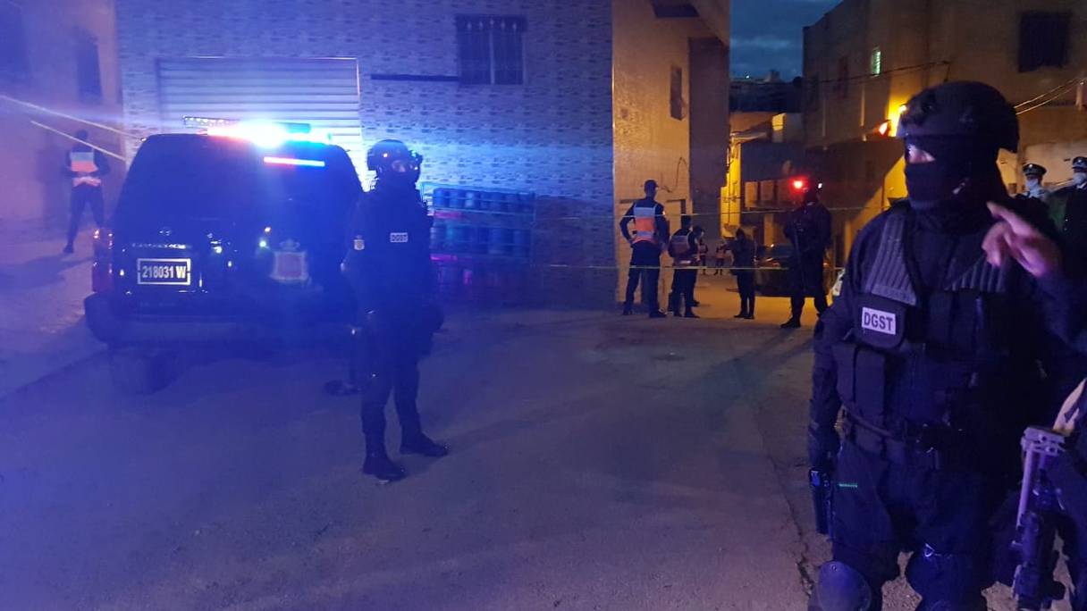 Au moins quatre personnes arrêtées, ce lundi 5 octobre, à Tanger dans le cadre du démantèlement d'une cellule terroriste.
