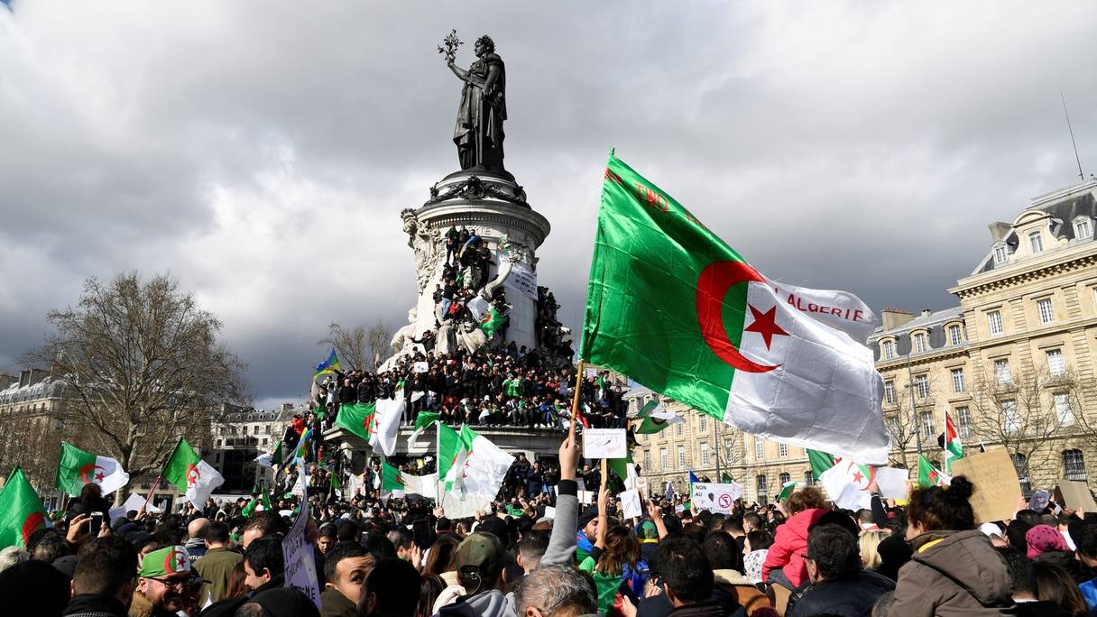 A Alger, comme à Paris, les Algériens ne veulent pas d'un 5e mandat pour Bouteflika. 
