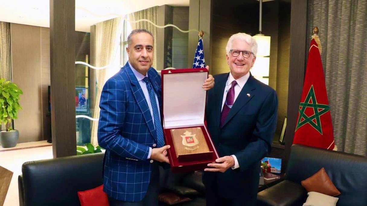 Abdellatif Hammouchi, directeur général de la Sûreté nationale et de la Surveillance du territoire (DGST-DGSN), a reçu David Fischer, ambassadeur des États-Unis au Maroc, le jeudi 24 septembre.
