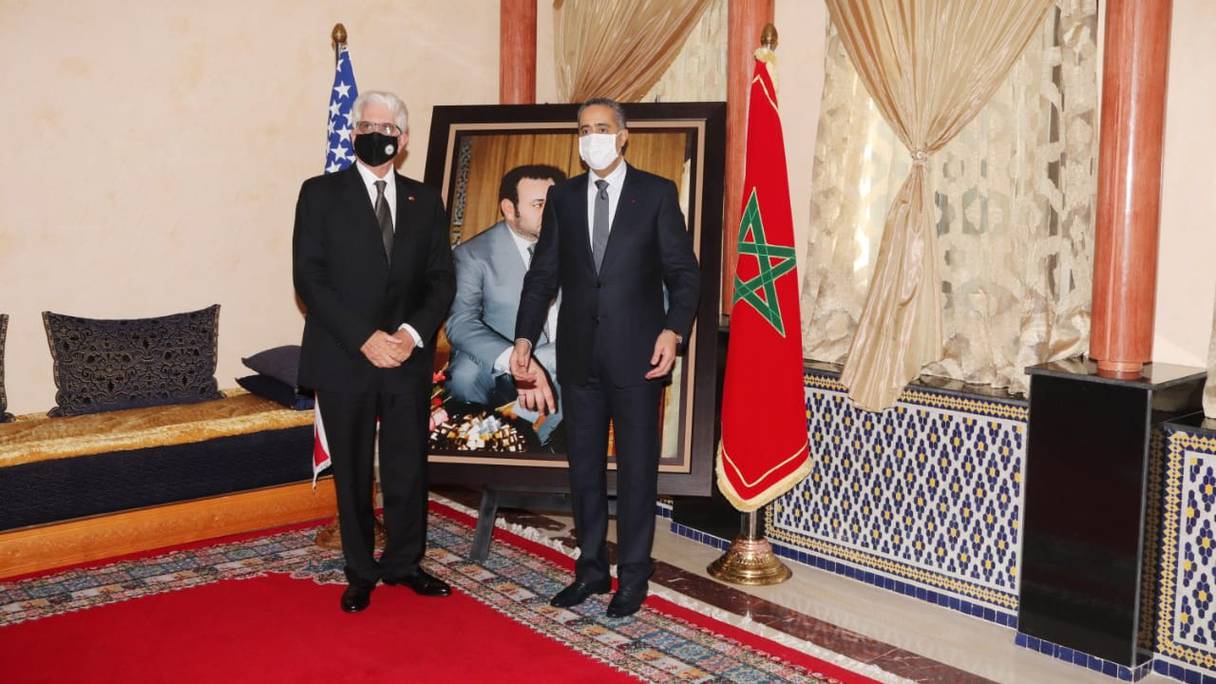 David T. Fischer et Abdellatif Hammouchi, à Rabat, le 18 janvier 2021. 
