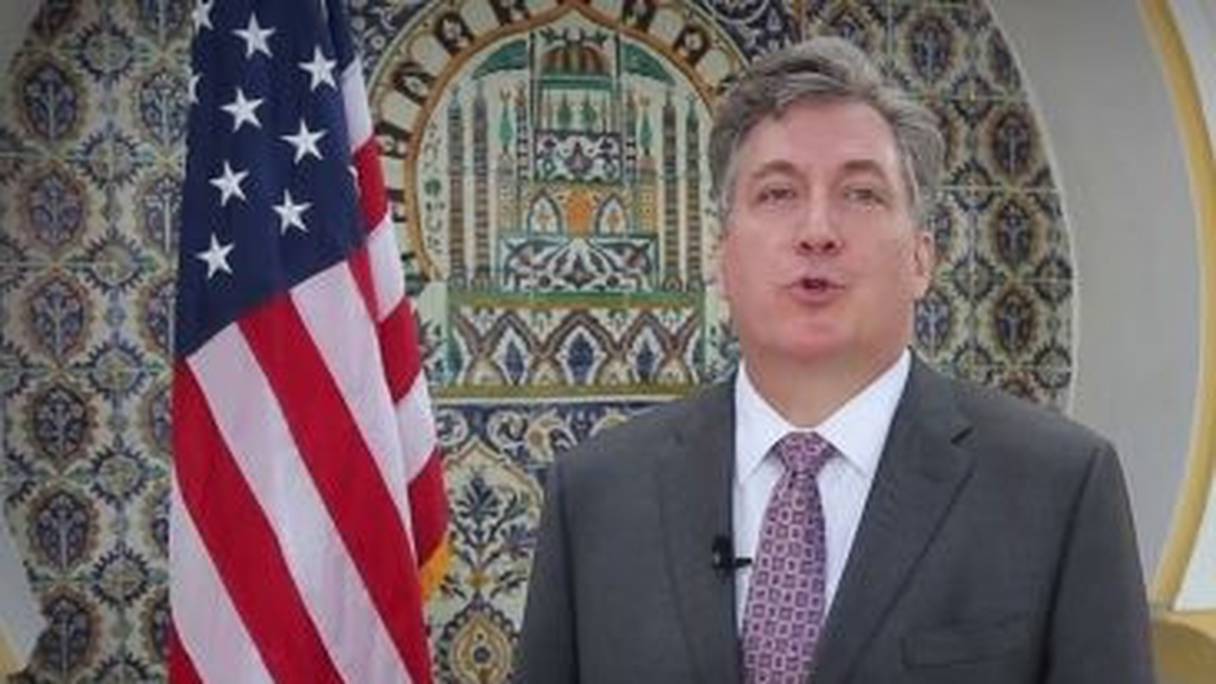 L'ambassadeur des États-Unis en Algérie, John Desrocher. 
