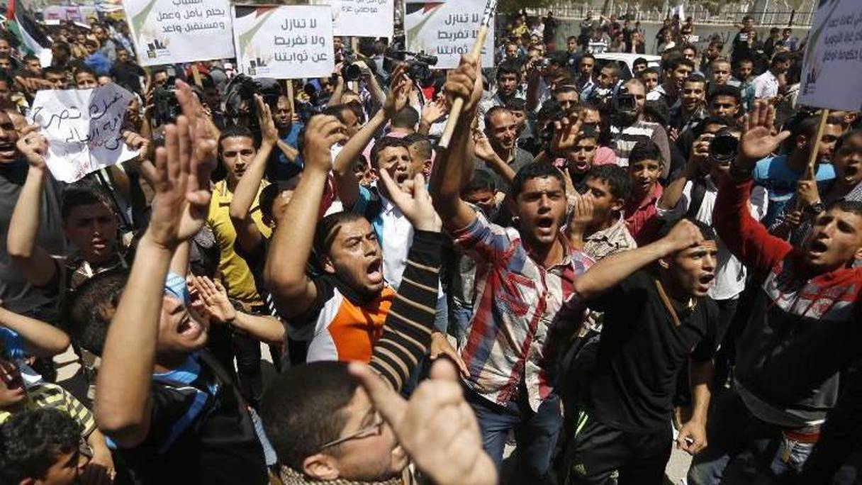 Les manifestants réclamaient notamment la fin des divisions inter-palestiniennes.
