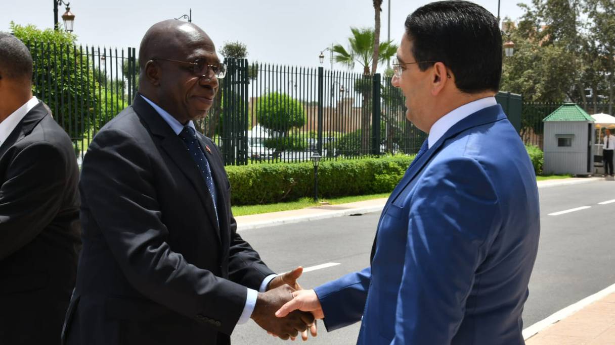 Le ministre des Affaires étrangères, Nasser Bourita et le ministre des Relations Extérieures de l’Angola, Téte António, mardi 11 juillet 2023 à Rabat.