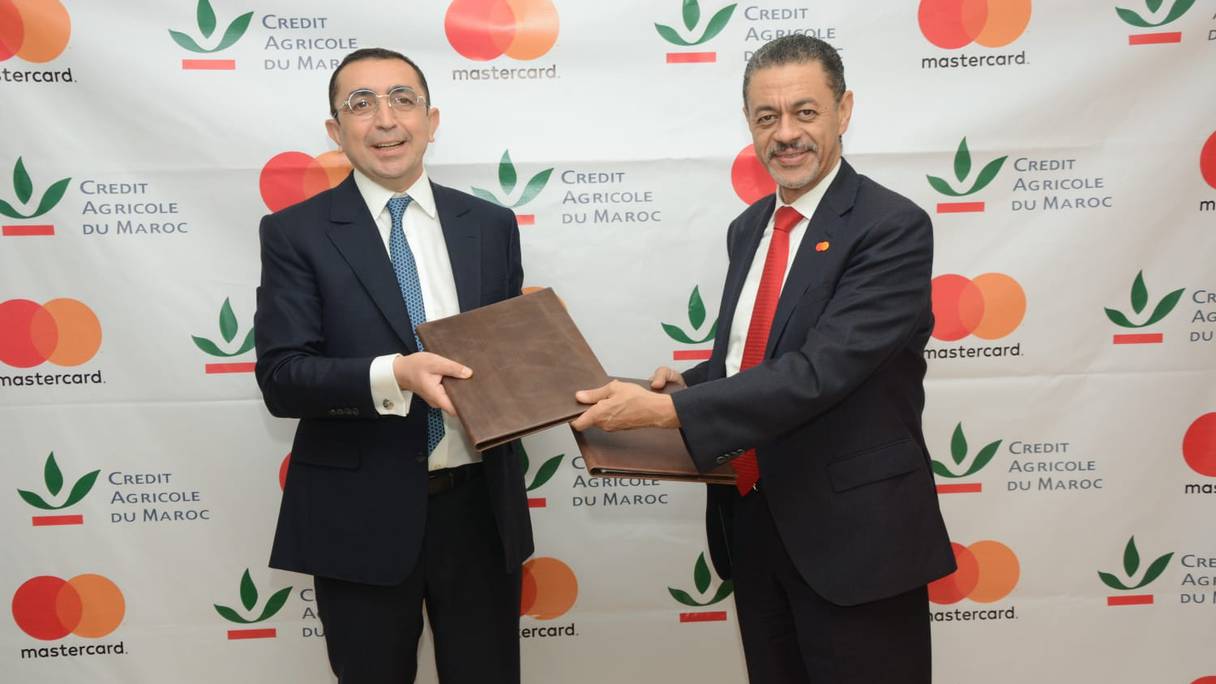 Abdelmounaim Dinia, directeur général membre du directoire du Crédit agricole au Maroc, a signé hier, lundi 9 mai 2022, un partenariat stratégique à long terme avec Mastercard.
