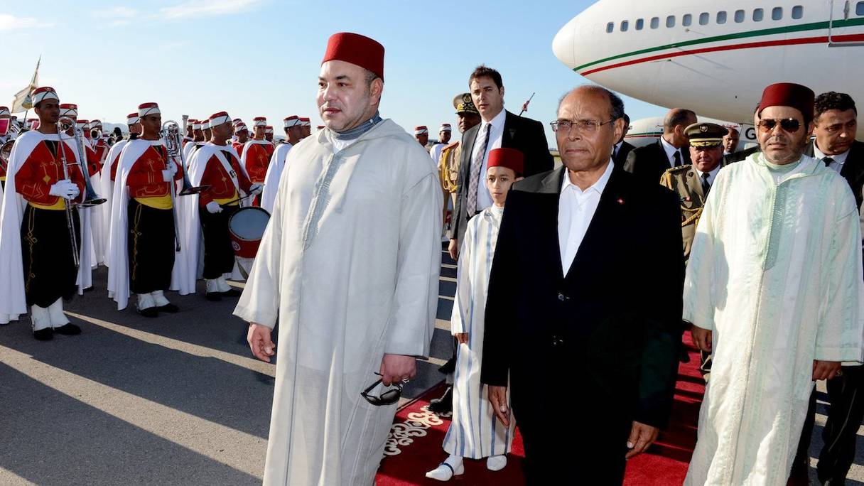 Le roi Mohammed VI est arrivé, vendredi 30 mai, à Tunis dans le cadre d'une visite officielle de trois jours.
