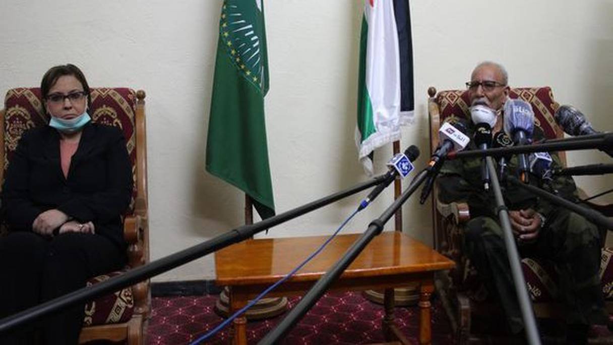 La ministre algérienne de la Condition féminine et de la solidarité, Kaouthar Kirikou, chez Brahim Ghali à Tindouf.

