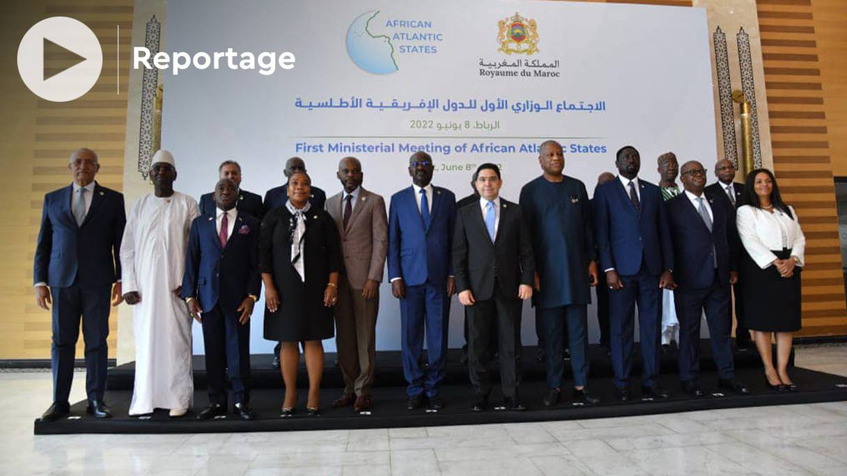 Photo de famille des ministres des Etats africains atlantiques, réunis à Rabat, mercredi 8 juin 2022.
