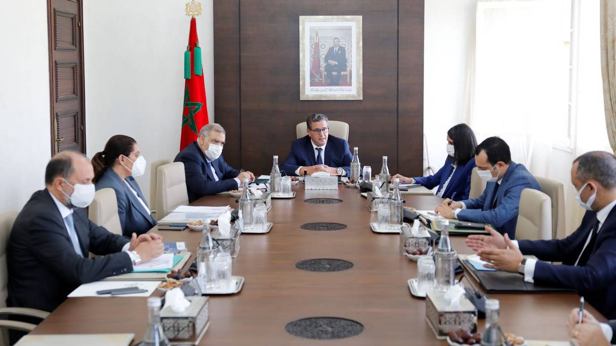 Le chef du gouvernement Aziz Akhannouch a réuni plusieurs ministres ce mercredi 27 octobre pour discuter du dossier de l'investissement
