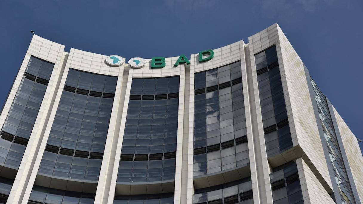 Vue générale du siège de la Banque africaine de développement dans le quartier des affaires du Plateau, à Abidjan en Côte d'Ivoire, le 5 juin 2020. 
