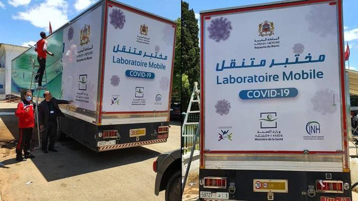 Deux laboratoires mobiles de détection de la présence du coronavirus sur des prélèvements effectués sur des patients. 
