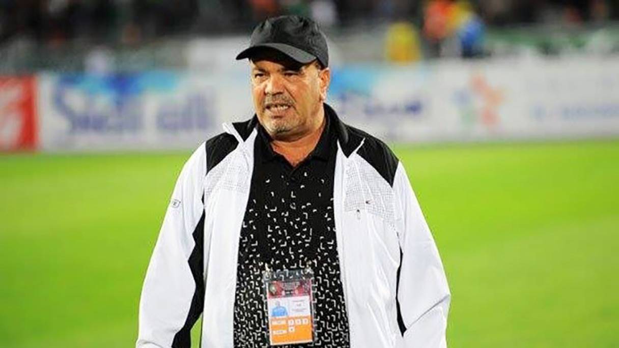 L'entraîneur tunisien de l'Olympique de Khouribga Ahmed Ajlani.
