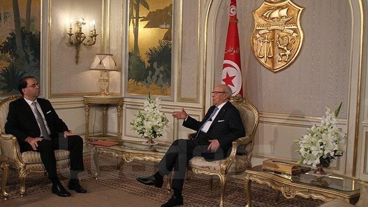 Le premier ministre tunisien, Youssef Chahed, avec le président Béji Caid Essebsi.
