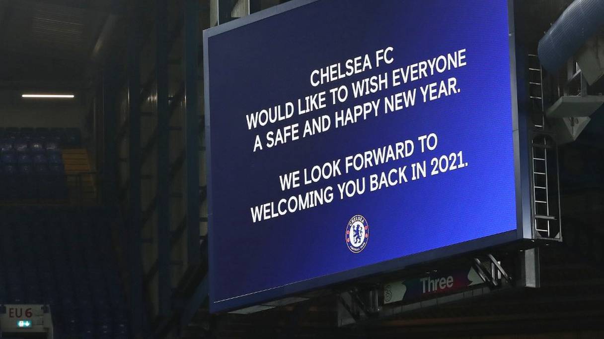 Message de vœux pour l'année 2021, juste avant le match de Premier League entre Chelsea et Aston Villa, à Stamford Bridge, à Londres, le 28 décembre 2020.
