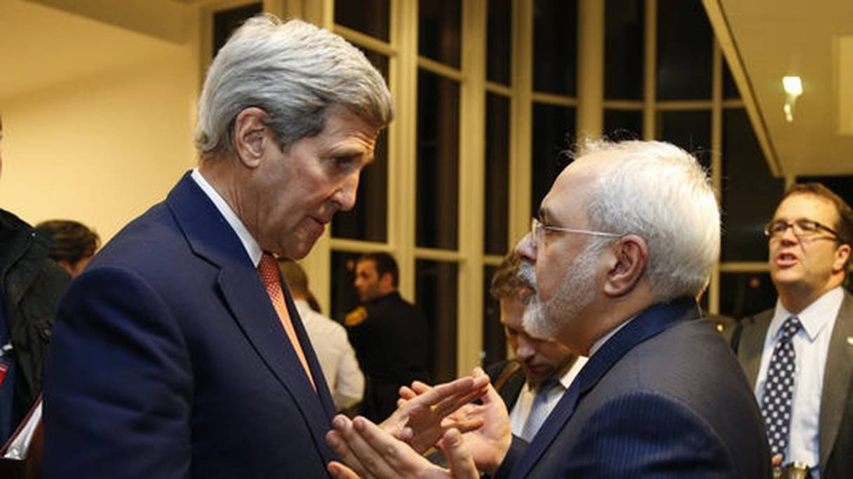 Le chef de la diplomatie américaine, John Kerry, et son homologue iranien, Javad Zarif, à Vienne le 16 Janvier.
