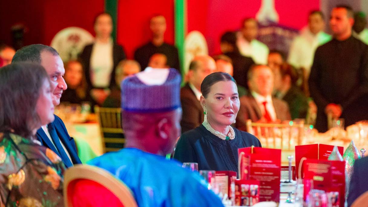 La princesse Lalla Hasnaa préside le dîner de Gala diplomatique annuel de bienfaisance, organisé par l’ambassade de la République fédérale du Nigéria et la Fondation diplomatique, le 7 décembre 2022, à Rabat. 
