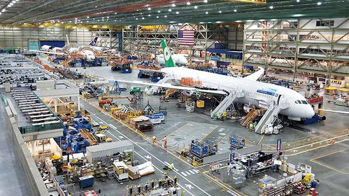 L'usine d'assemblage de Boeing à Everett, près de Seattle, est le plus grand bâtiment du monde, en volume. 
