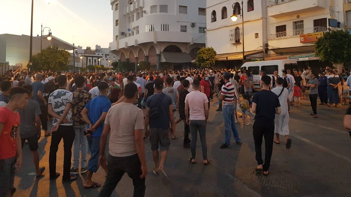 Lors de la manifestation des commerçants de Beni Makada à Tanger, lundi 13 juillet 2020
