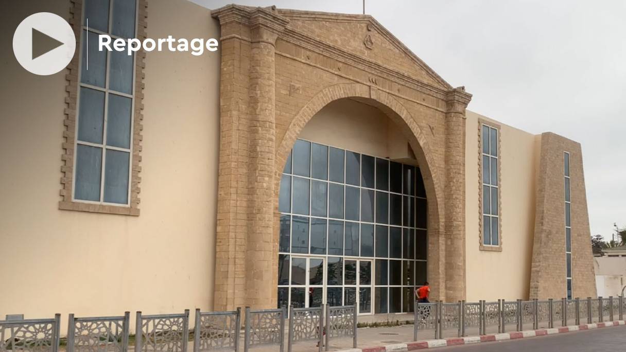 Facade du bâtiment de l'Espace associatif culturel et artistique à Essaouira. 
