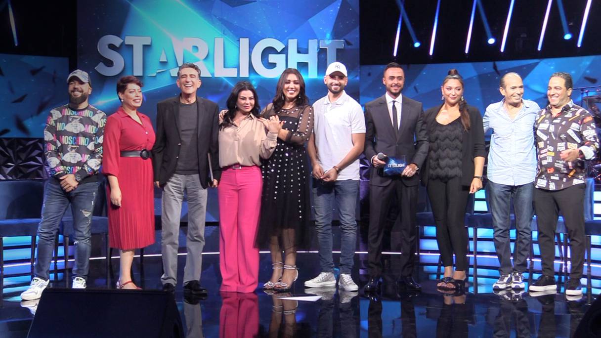 L'émission Starlight, qui a pour objectif de mettre des chanteurs en herbe sous les spotlights, sera diffusée tous les mardis, à 21h00, sur 2M, à partir du 25 octobre 2022.
