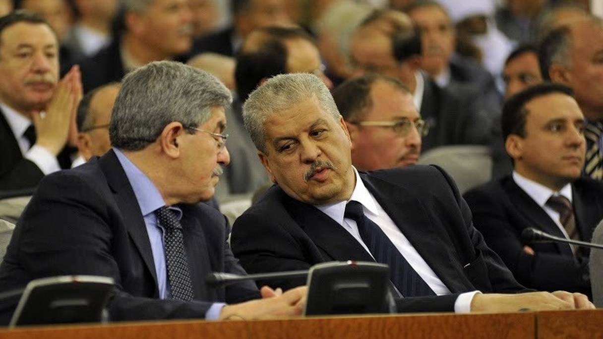 De gauche à droite: Ahmed Ouyahia et Abdelmalek Sellal.
