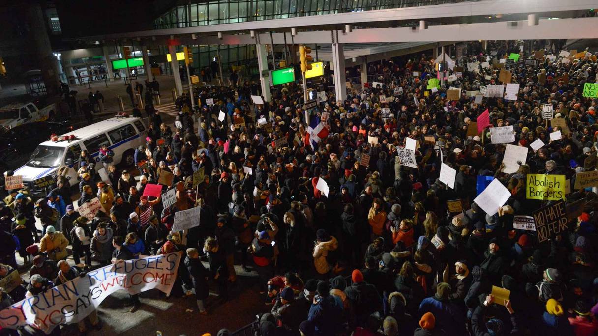 Manifestation à l'aéroport JFK de New York le 28 janvier 2017. 
