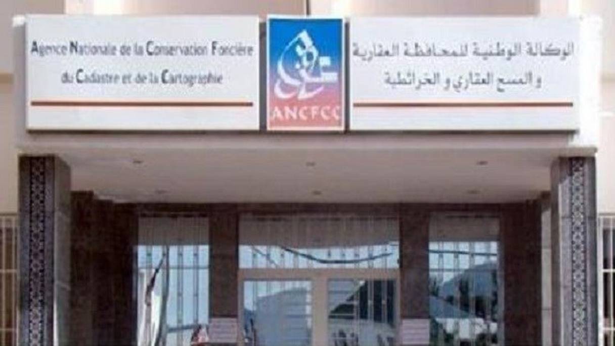 L'Agence nationale de la conservation foncière, du cadastre et de la cartographie à Casablanca (ANCFCC).

