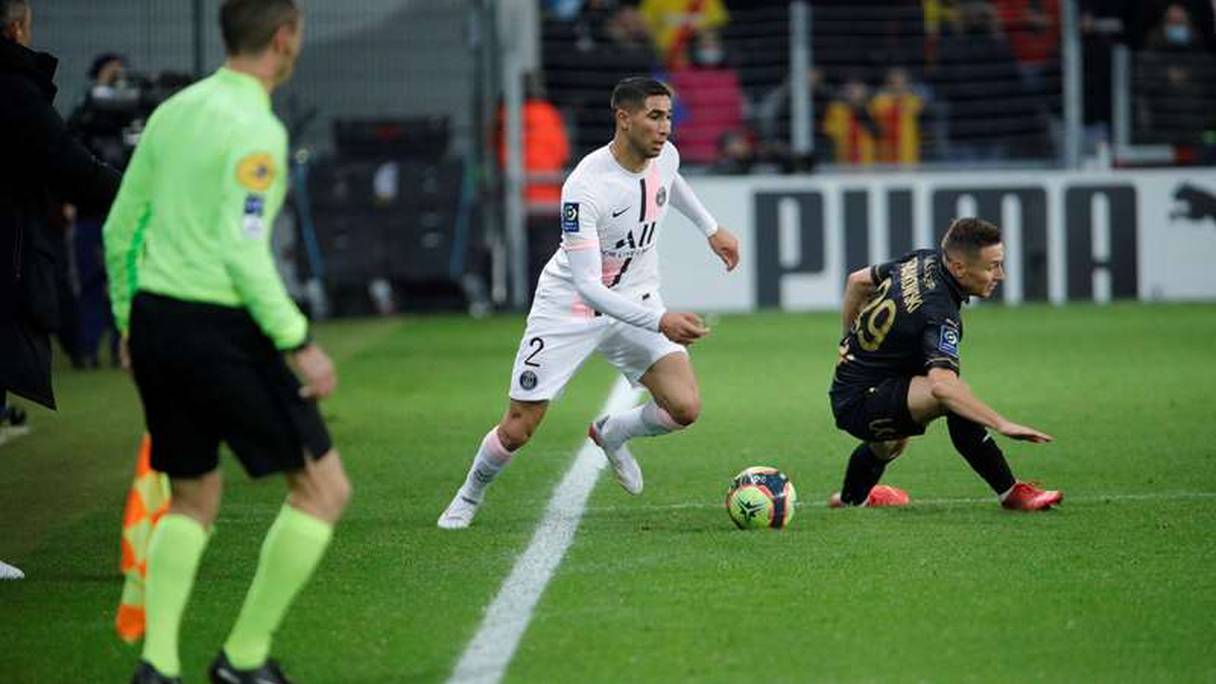 Achraf Hkaimi lors du match Lens-PSG, samedi 4 décembre 2021.
