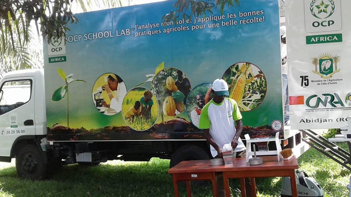 Caravane OCP School Lab à Abidjan, en Côte d'Ivoire.
