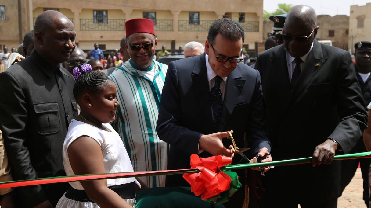 Sur hautes instructions du roi, une délégation marocaine conduite par Mounir El Majidi a inauguré à Bamako la "Clinique périnatale Mohammed VI".
