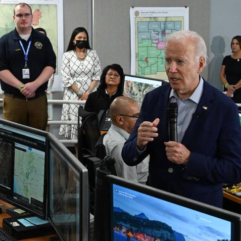 Joe Biden - Président américain - Etats-Unis - Nouveau-Mexique - Santa Fe - Centre d opérations d état d urgence - Incendies - Canicule - Réchauffement climatique