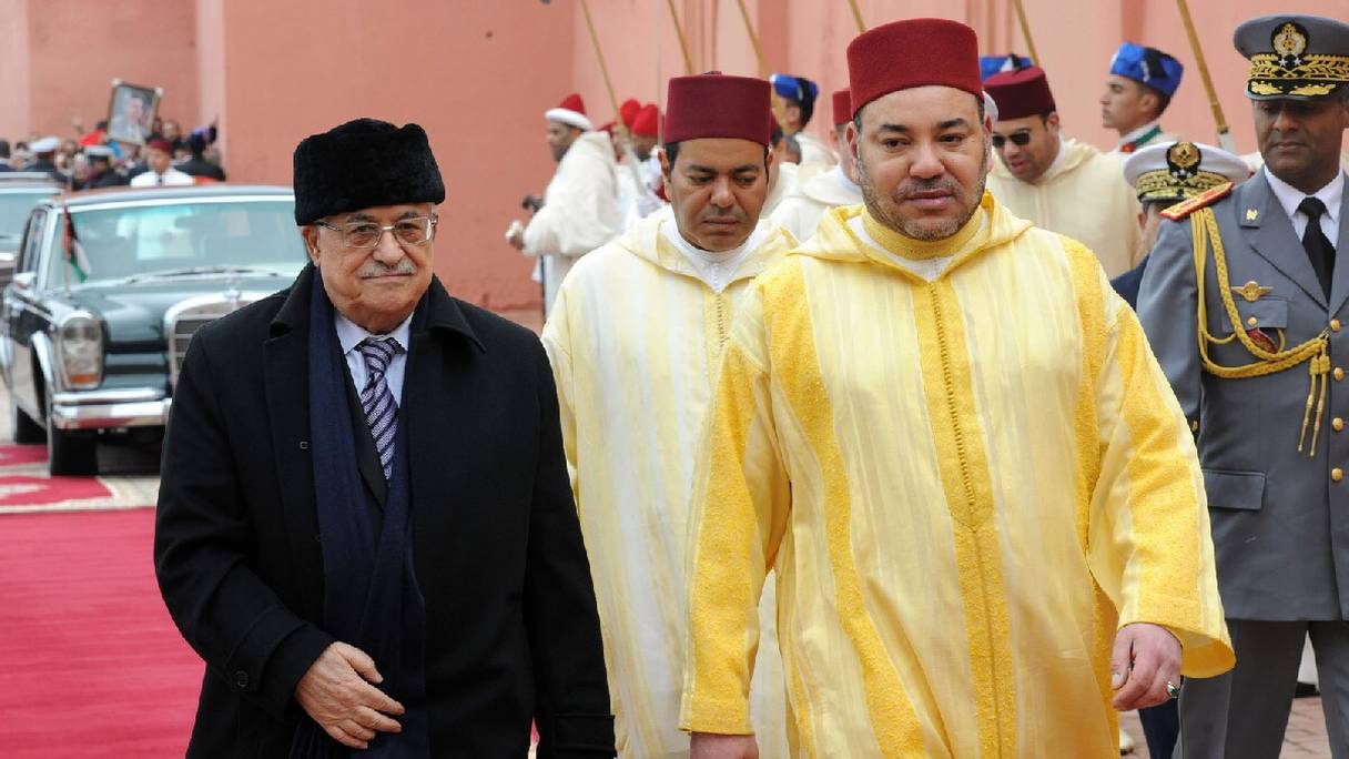 Le roi Mohammed VI, président du Comité Al-Qods, et le président palestinien Mahmoud Abbas lors du sommet dudit Comité, en janvier 2014 à Marrakech.
