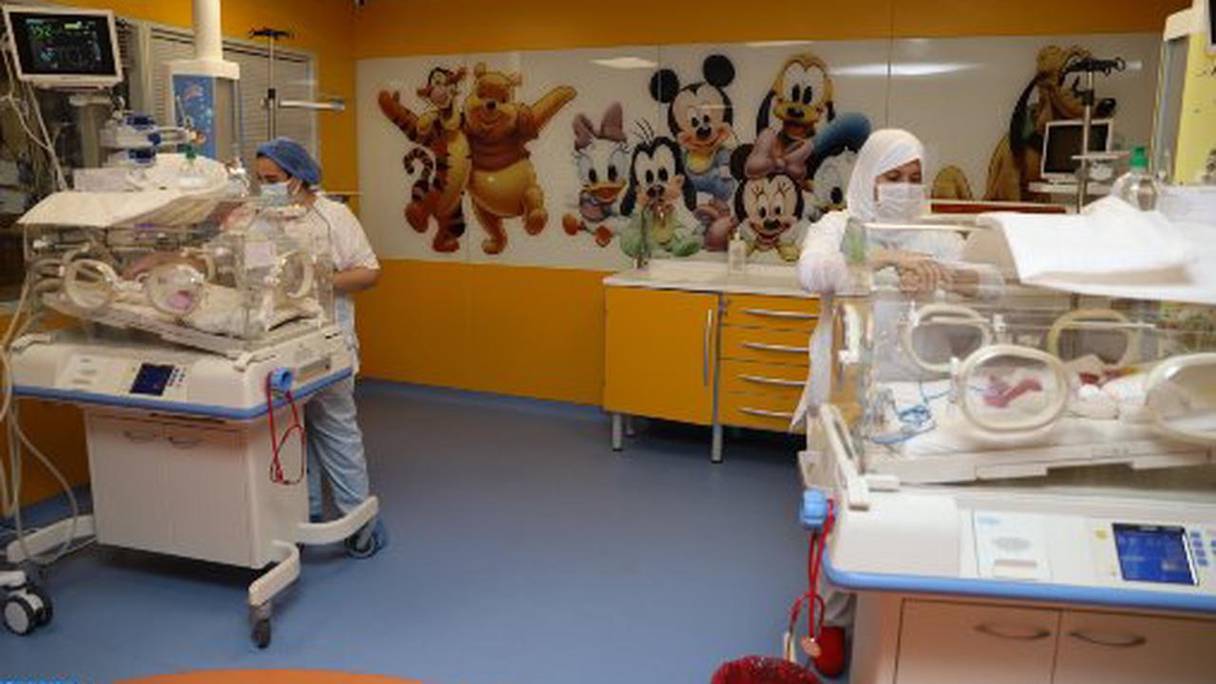 Les neuf bébés, nés prématurés, ont été placés dans des couveuses, sous surveillance médicale, à la clinique Ain Borja de Casablanca. 
