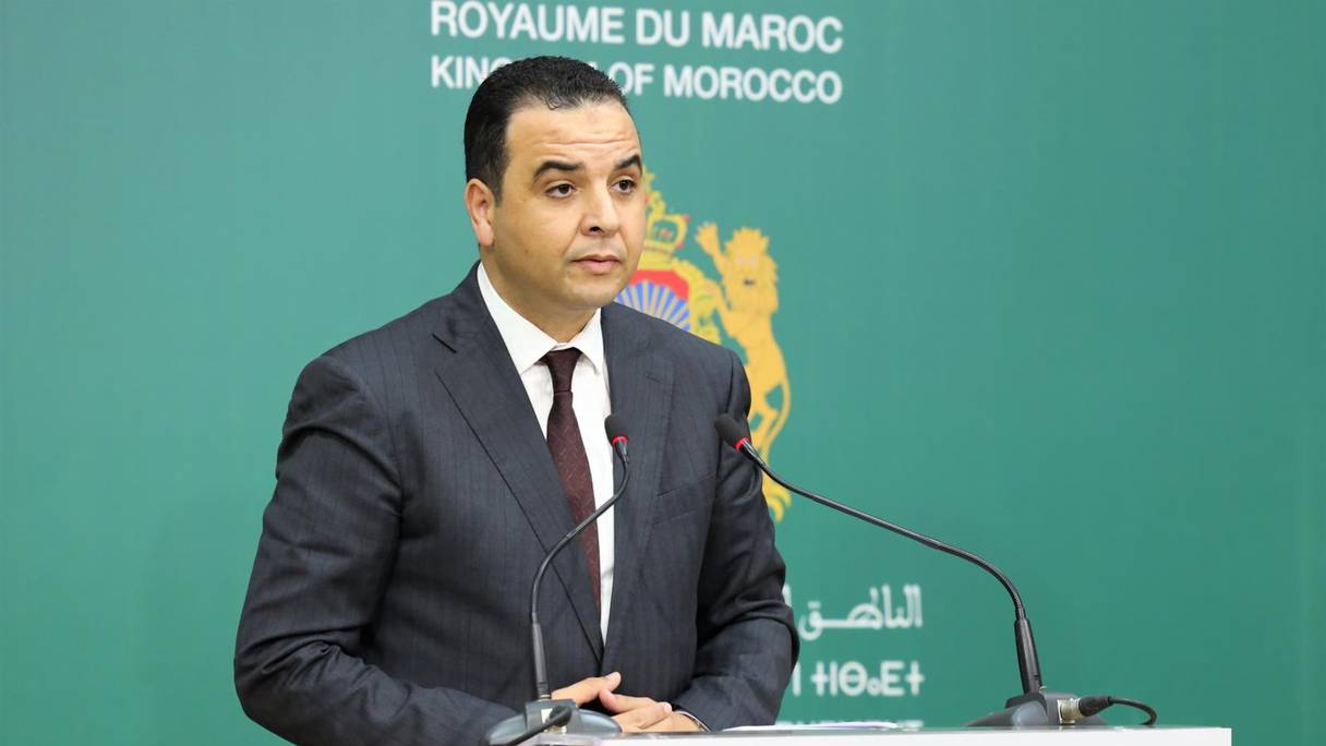 Mustapha Baitas, porte-parole du gouvernement, répond aux questions des journalistes en marge du point de presse tenu à l'issue de la réunion hebdomadaire du Conseil de Gouvernement, jeudi 23 juin 2022, à Rabat.
