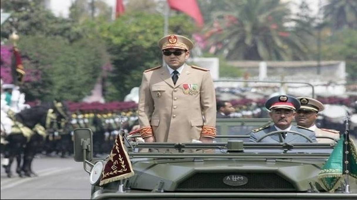 Le roi Mohammed VI, Chef suprême des Forces armées royales.

