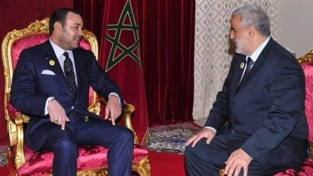 Le 20 mai, cinq ministres ont été nommés par le roi Mohammed VI dans le cadre d'un remaniement notamment lié à de récentes démissions au sein du gouvernement. Il s'agit du deuxième remaniement du gouvernement dominé par les islamistes depuis les élections de 2011
