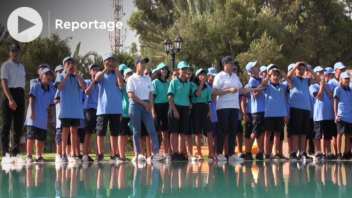 Des enfants au centre de colonie de vacances, affilié au commandement de la zone Sud des FAR, à Agadir.
