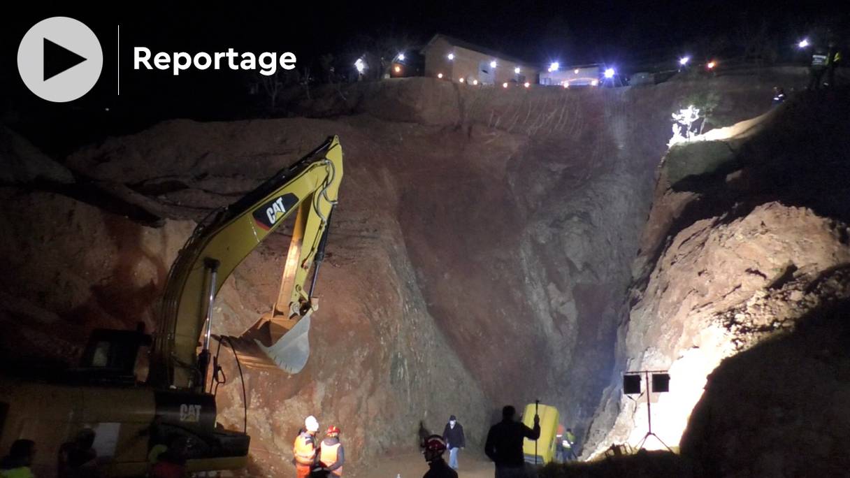 Les secouristes ont travaillé sans relâche tout au long de la nuit du 4 au 5 février 2022 pour tenter de sauver Rayan. Un tunnel est actuellement creusé pour atteindre le petit garçon bloqué dans un puits, à 32 mètres de profondeur, dans un village près de Chefchaouen. 
