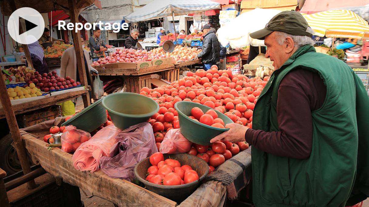 Le kilogramme de tomates a atteint jusqu’à 12 dirhams ce lundi 7 mars 2022.
