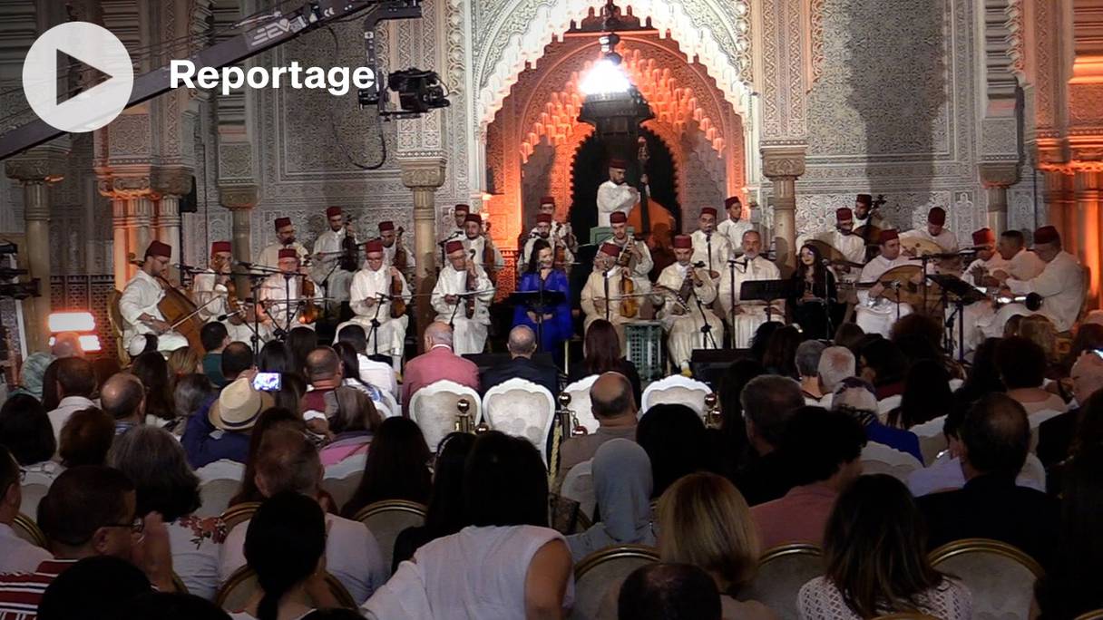 L’Orchestre marocain de la musique andalouse, créé récemment à l’occasion de la Fête de la musique, s’est produit sur scène, samedi 25 juin 2022, au Palais Méchouar-Casablanca.
