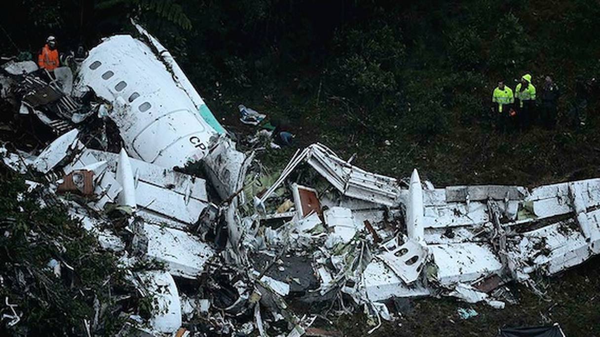 L'accident est survenu lorsque l'appareil a percuté une montagne, quelques minutes avant son atterrissage sur l'aéroport.
