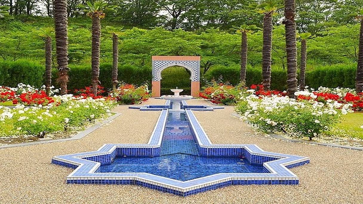 Le jardin marocain, au World Rose Garden, dans la province de Gifu, au Japon.
