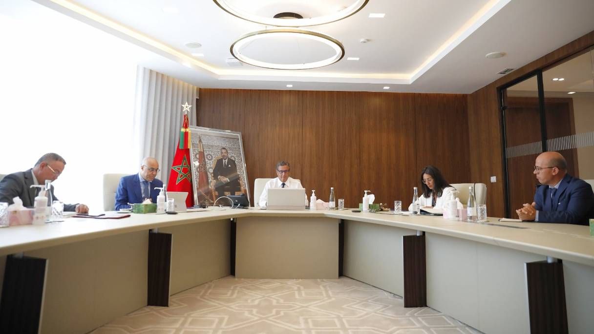 Aziz Akhannouch, chef du gouvernement, a présidé, une réunion consacrée à l’enseignement supérieur, vendredi 2 septembre 2022, à Rabat.
