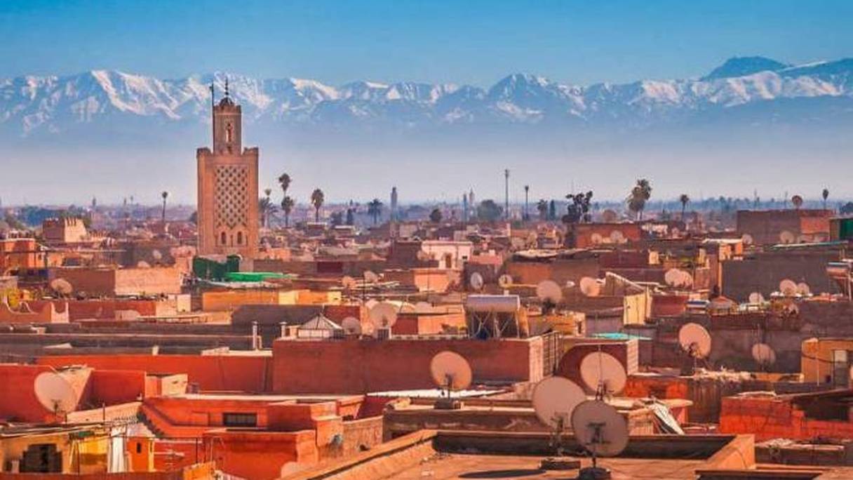 Marrakech. Fondée par Youssef Ibn Tachfine en 1062, la cité fut, du XIe au XIIIe siècle, la capitale d'un empire englobant le sud de l'Espagne musulmane, d'abord sous les Almoravides (fin XIe-début XIIe), puis sous les Almohades (XIIe - XIIIe).
