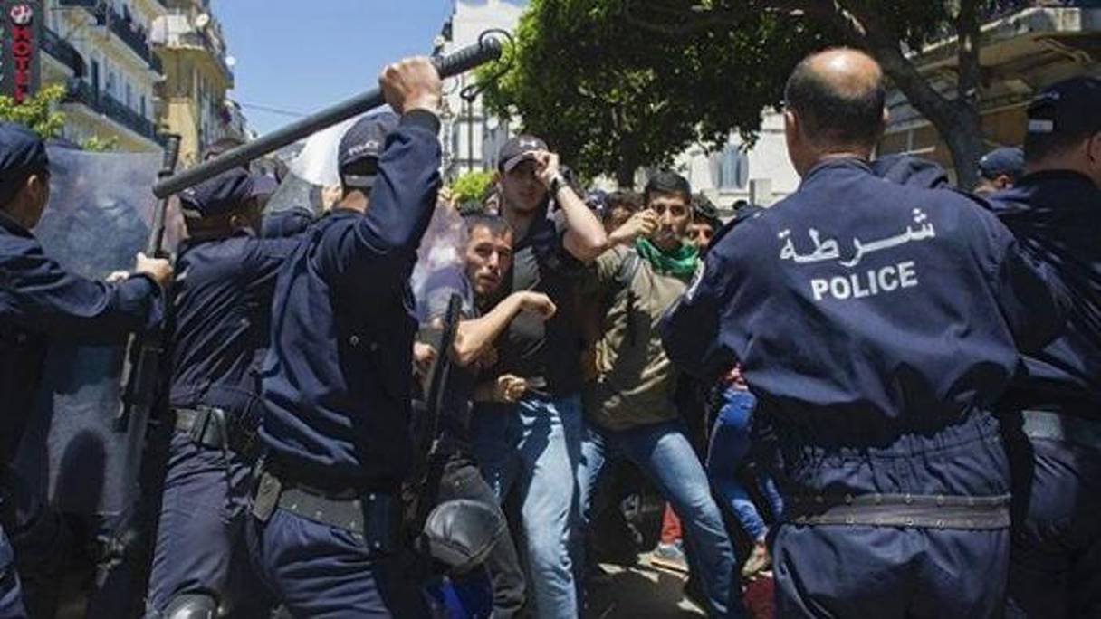 Plus de 600 personnes, dont la moitié à Alger, ont été arrêtées dès la première heure des marches de ce 117e vendredi du Hirak.
